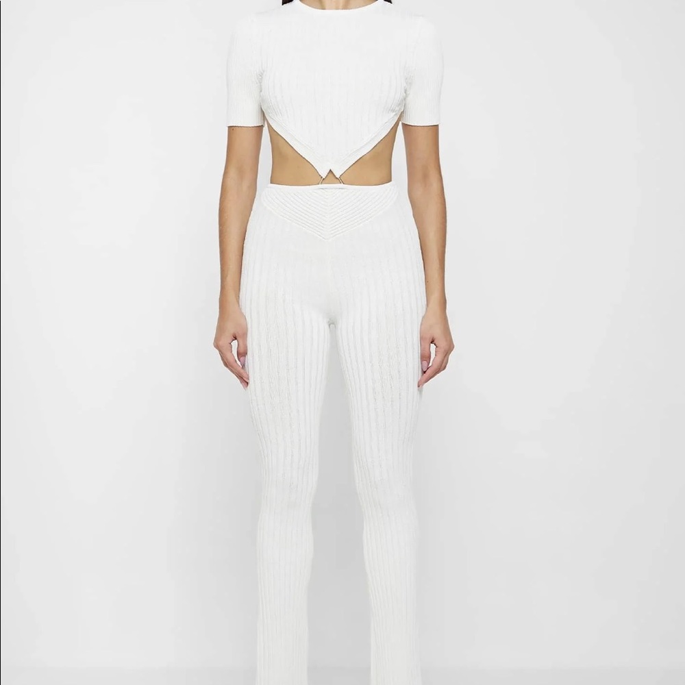 KNITTED BACKLESS JUMPSUIT - OFF WHITE